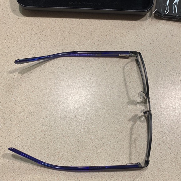 NIKE BOYS EYEGLASS FRAMES with Case - Picture 6 of 11